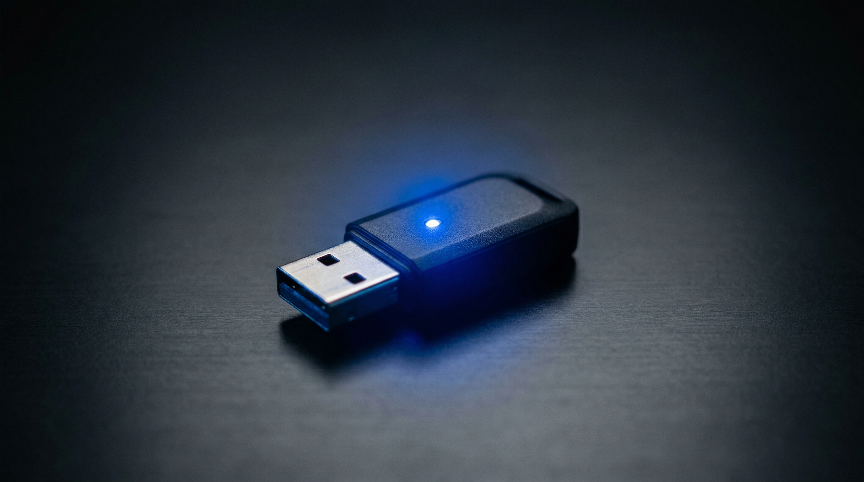 设备管理器中Intel蓝牙适配器驱动更新界面